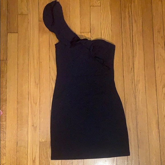 One Shoulder Ruffle Mini - Picture 3 of 4